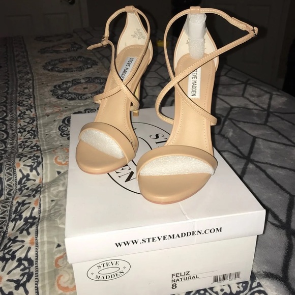 Steve Madden Shoes - NEW Steve Madden/ FELIZ NATURAL S8
